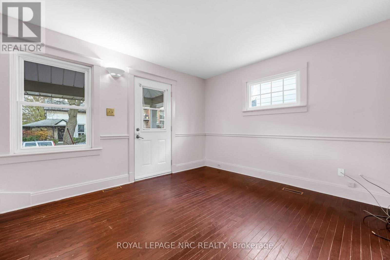 36 Elizabeth Street, St. Catharines, Ontario  L2R 2L4 - Photo 7 - X12588516