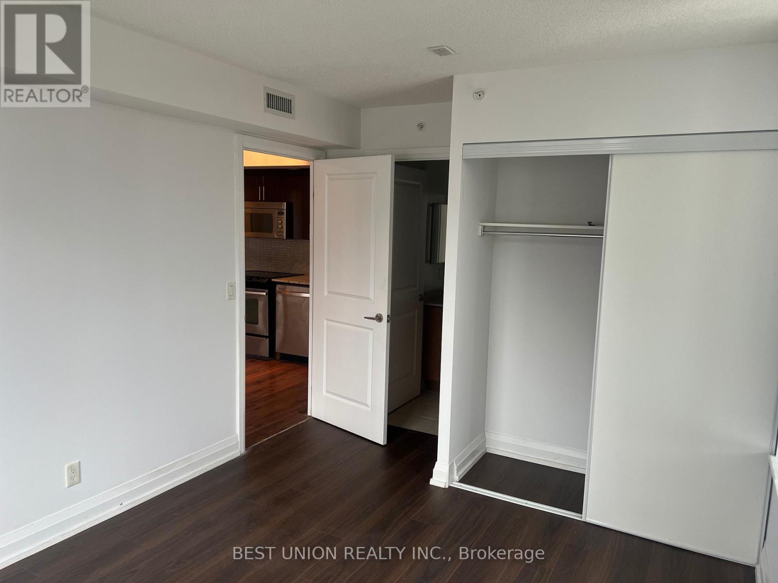 523 - 370 Highway 7 Avenue E, Richmond Hill (Doncrest), Ontario  L4B 1A7 - Photo 9 - N12580488