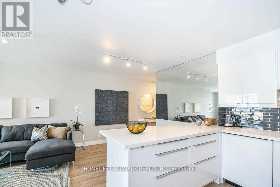 1401 - 298 Jarvis Street, Toronto, Ontario  M5B 2M4 - Photo 11 - C12588496