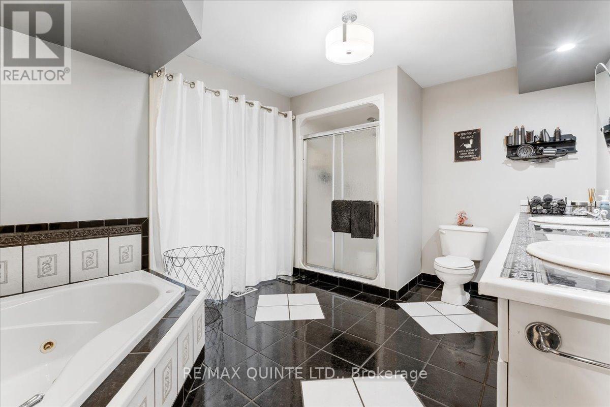 31 Ridge Road, Prince Edward County, Ontario  K0K 2T0 - Photo 21 - X9398578