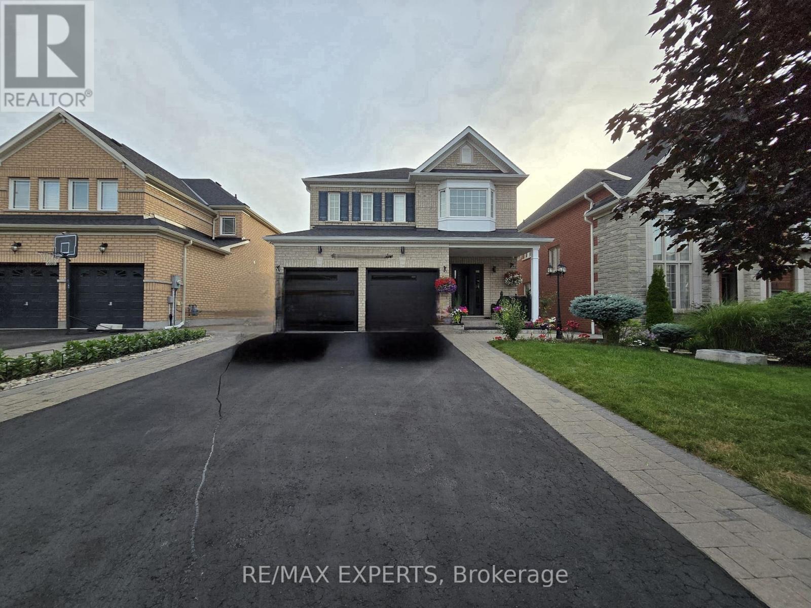 46 GWILLIMBURY DRIVE, Bradford West Gwillimbury, Ontario