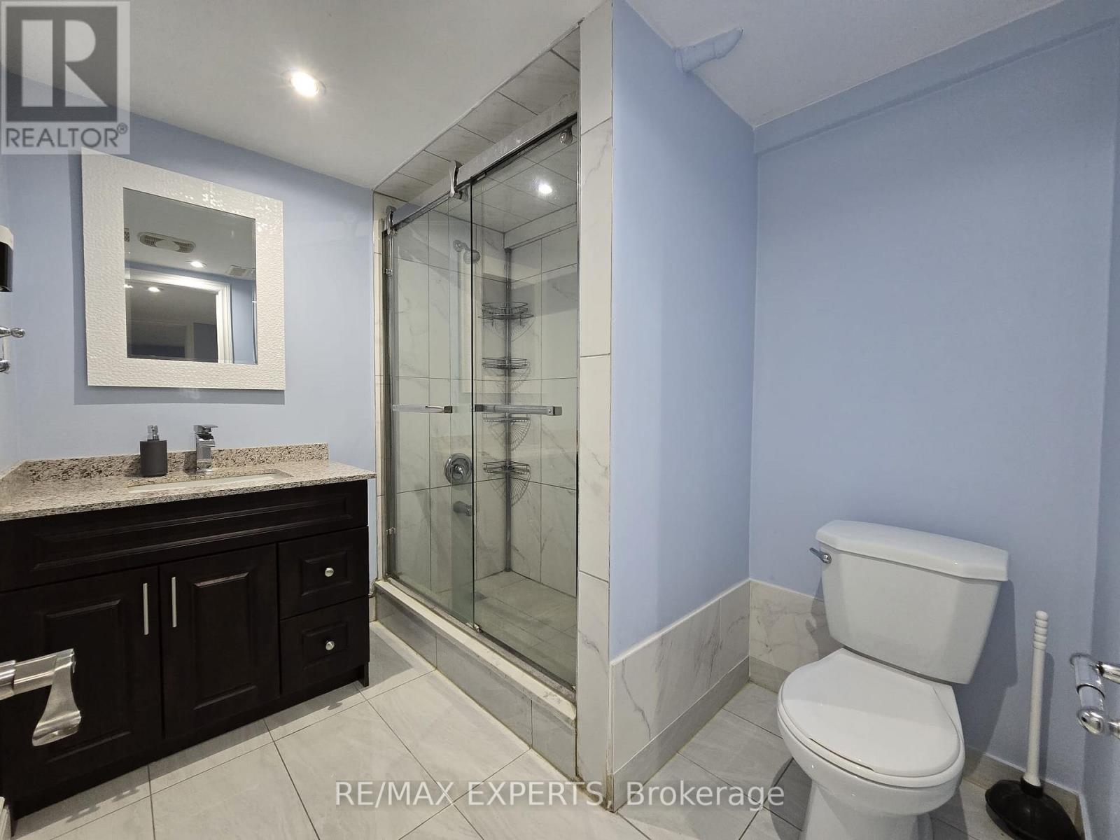 46 Gwillimbury Drive, Bradford West Gwillimbury, Ontario  L3Z 0A8 - Photo 3 - N12588492