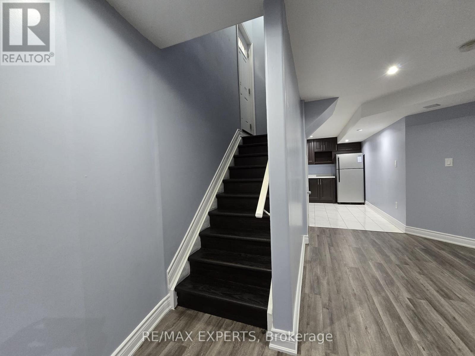 46 Gwillimbury Drive, Bradford West Gwillimbury, Ontario  L3Z 0A8 - Photo 5 - N12588492