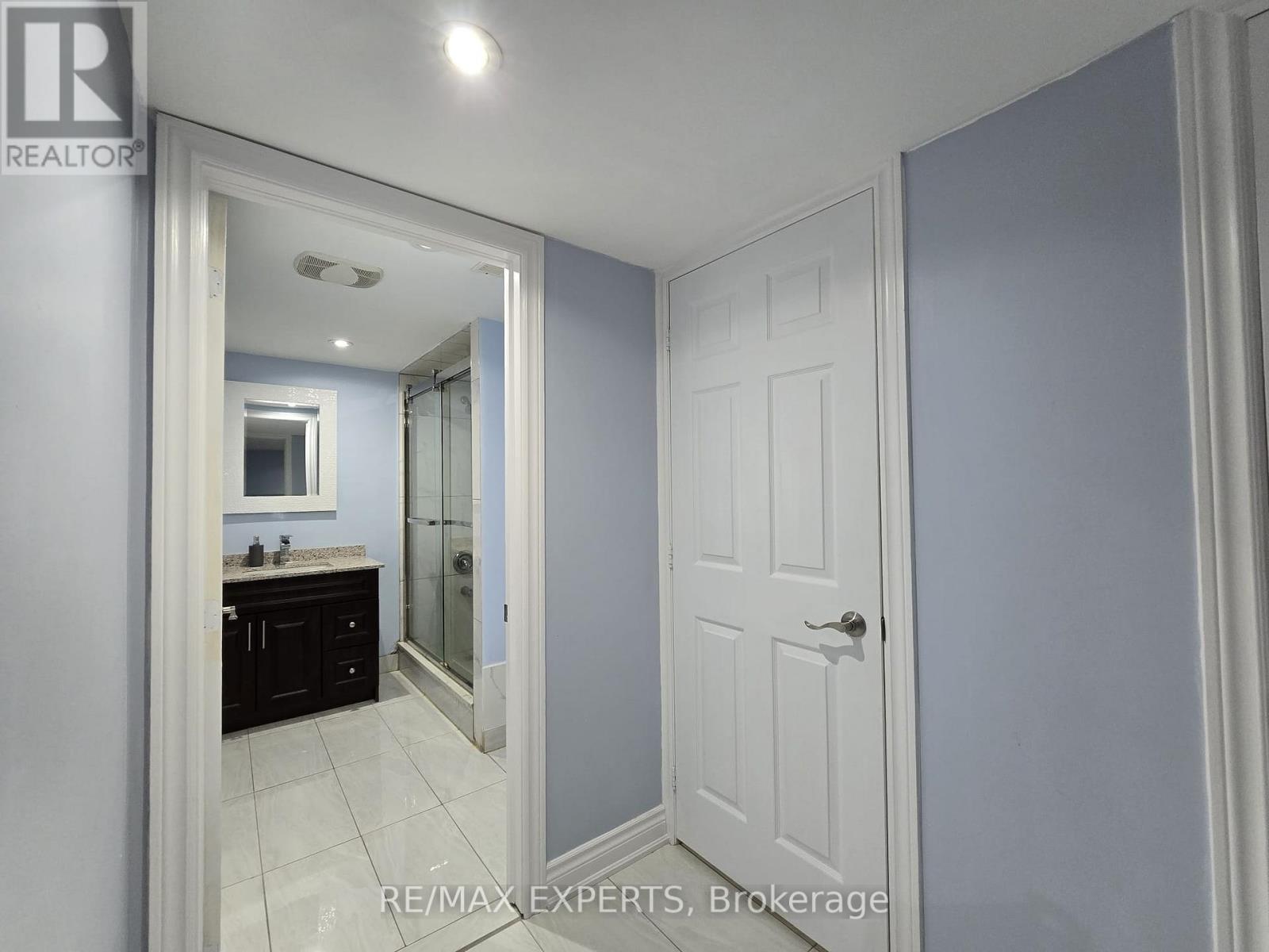 46 Gwillimbury Drive, Bradford West Gwillimbury, Ontario  L3Z 0A8 - Photo 8 - N12588492