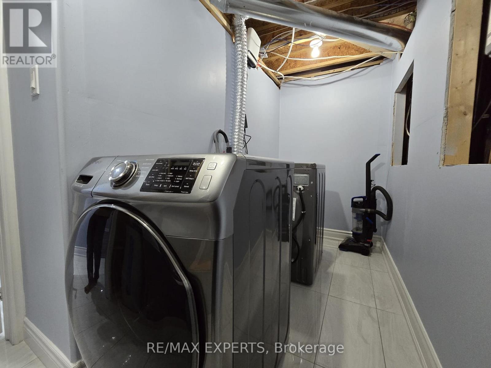 46 Gwillimbury Drive, Bradford West Gwillimbury, Ontario  L3Z 0A8 - Photo 9 - N12588492