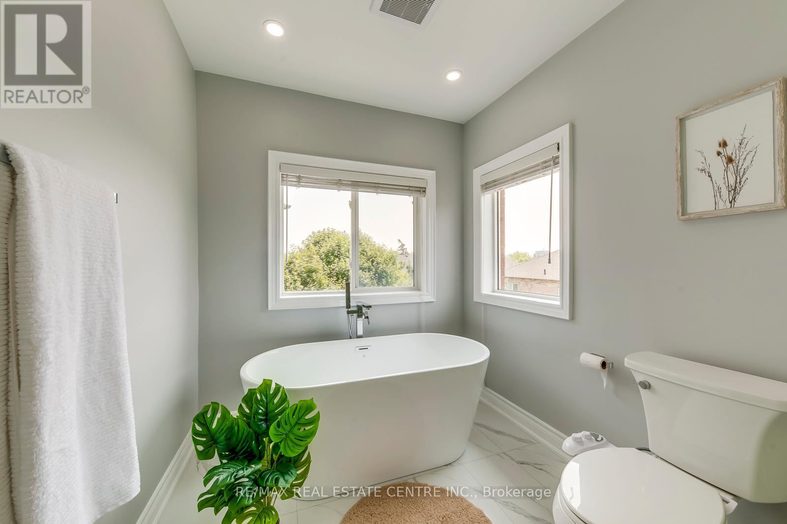 5360 Cachet Crescent, Burlington, Ontario  L7L 7N6 - Photo 23 - W12482097