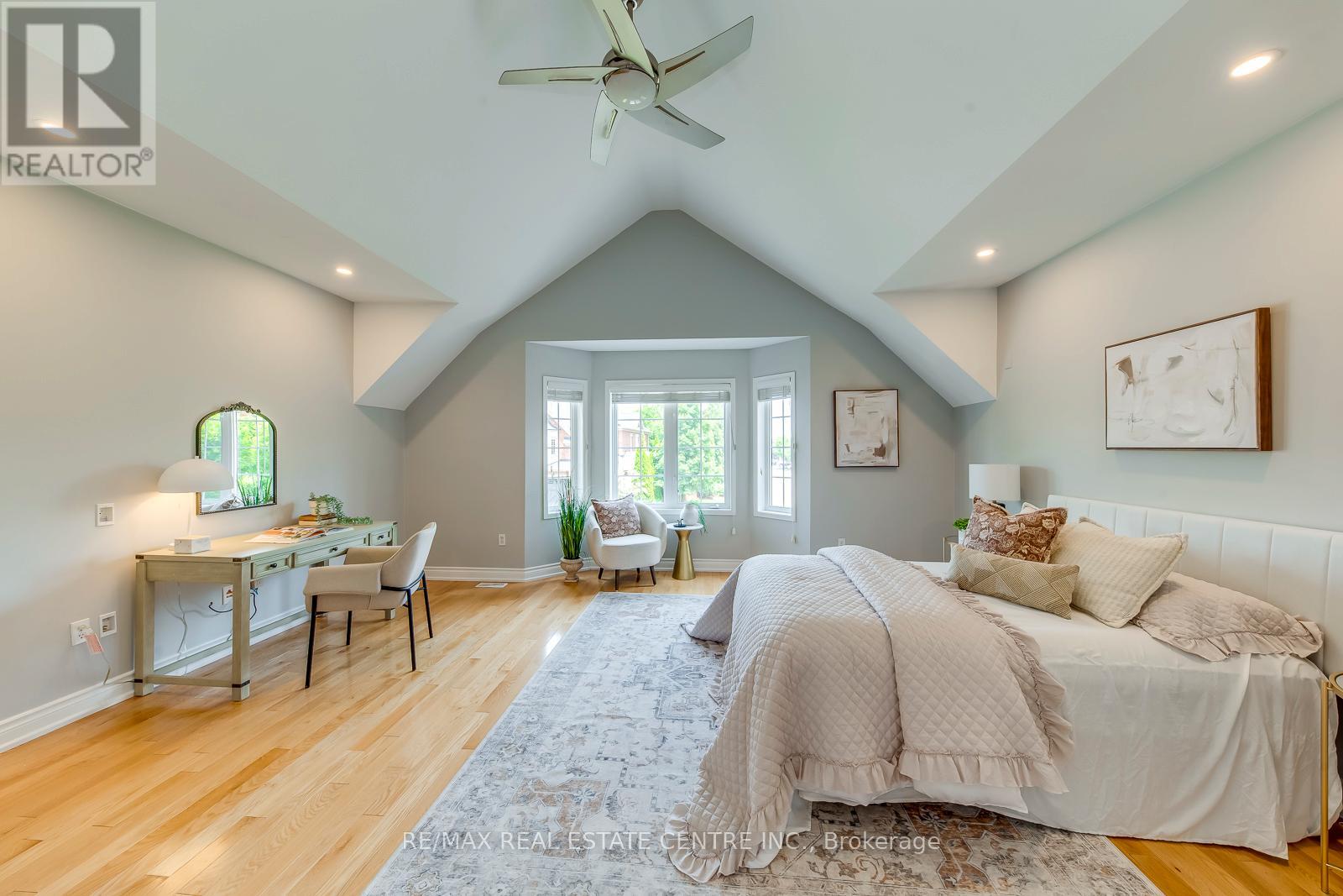 5360 Cachet Crescent, Burlington, Ontario  L7L 7N6 - Photo 25 - W12482097