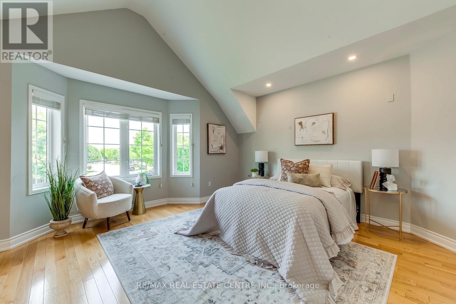 5360 Cachet Crescent, Burlington, Ontario  L7L 7N6 - Photo 26 - W12482097