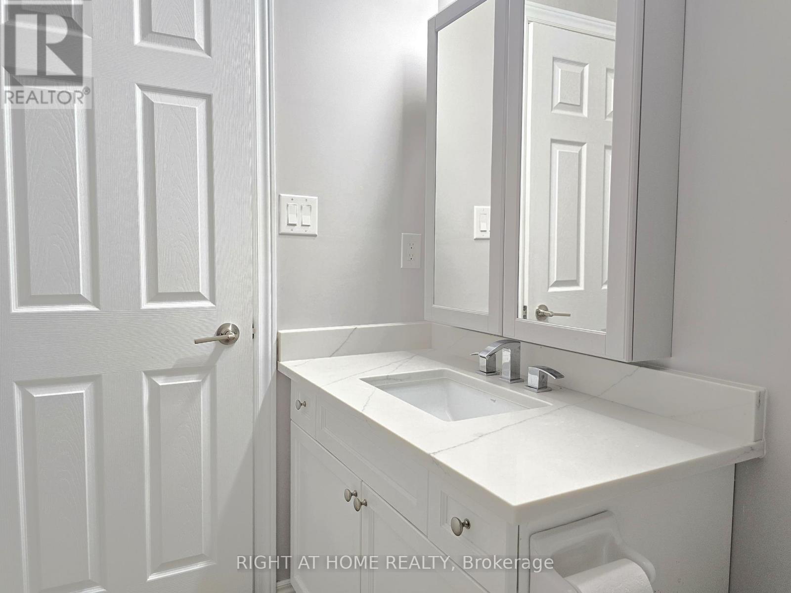 96 - 1401 Plains Road E, Burlington, Ontario  L7R 0C2 - Photo 24 - W12588500