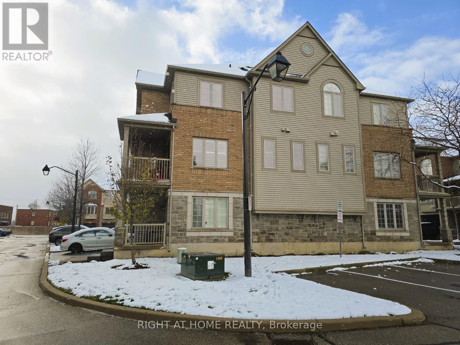 96 - 1401 Plains Road E, Burlington, Ontario L7R 0C2 - Photo 27 - W12588500