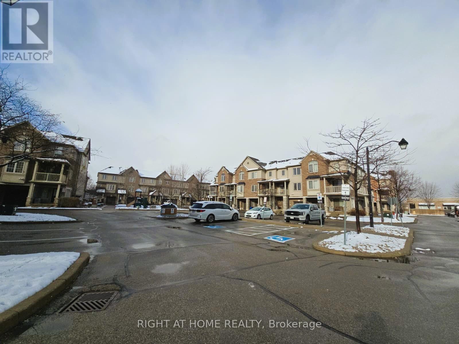 96 - 1401 Plains Road E, Burlington, Ontario L7R 0C2 - Photo 28 - W12588500