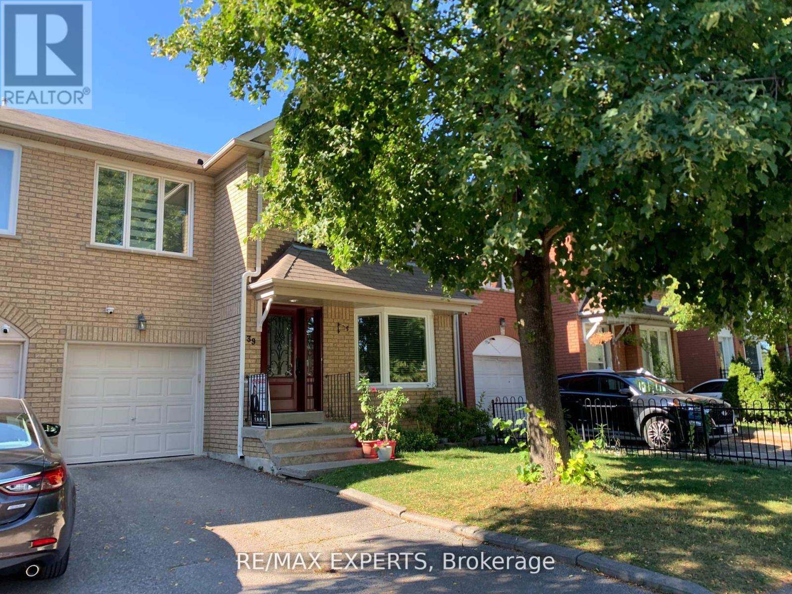 39 SOFTNEEDLE AVENUE, Brampton, Ontario