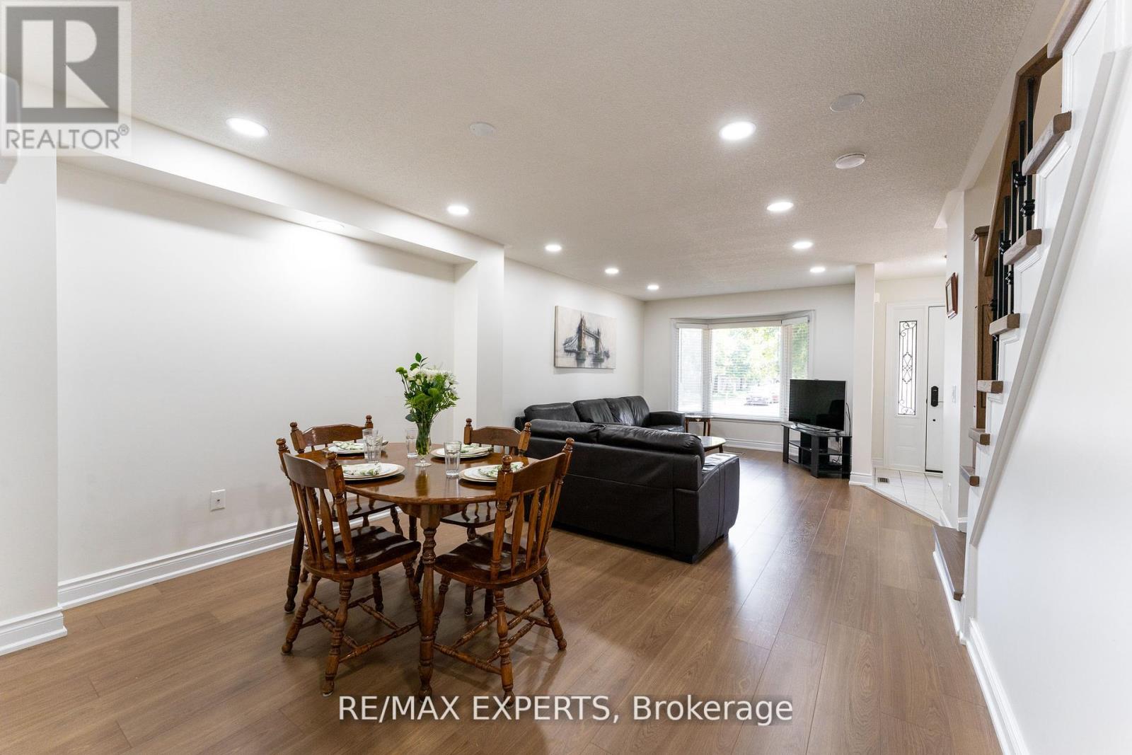 39 Softneedle Avenue, Brampton, Ontario  L6R 1K4 - Photo 3 - W12588502