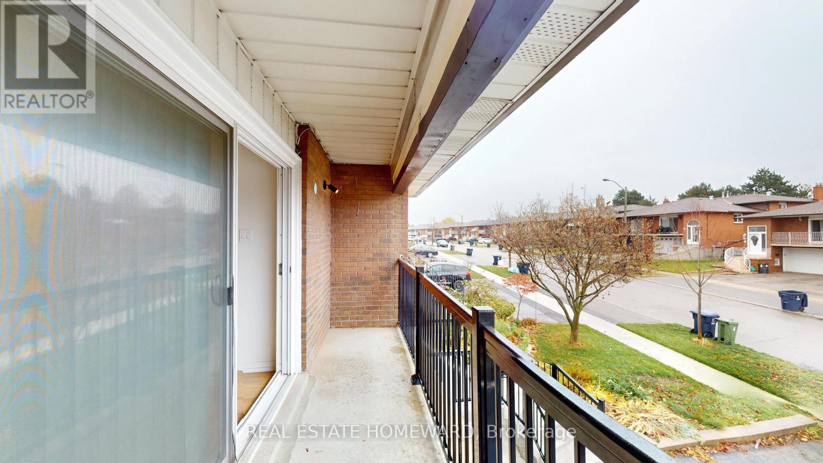 112 Benjamin Boake Trail, Toronto, Ontario  M3J 3C4 - Photo 10 - W12588504