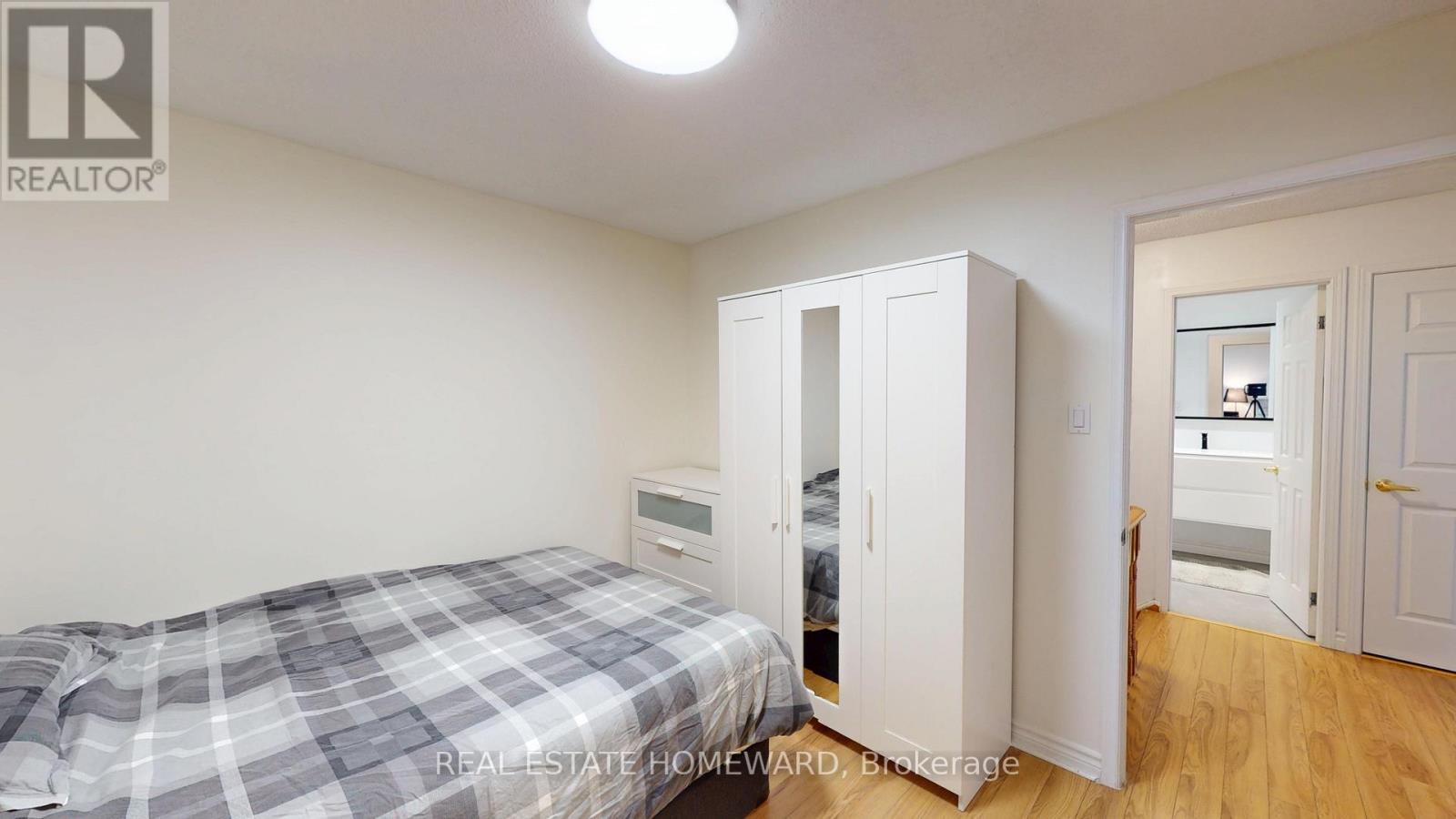 112 Benjamin Boake Trail, Toronto, Ontario  M3J 3C4 - Photo 13 - W12588504