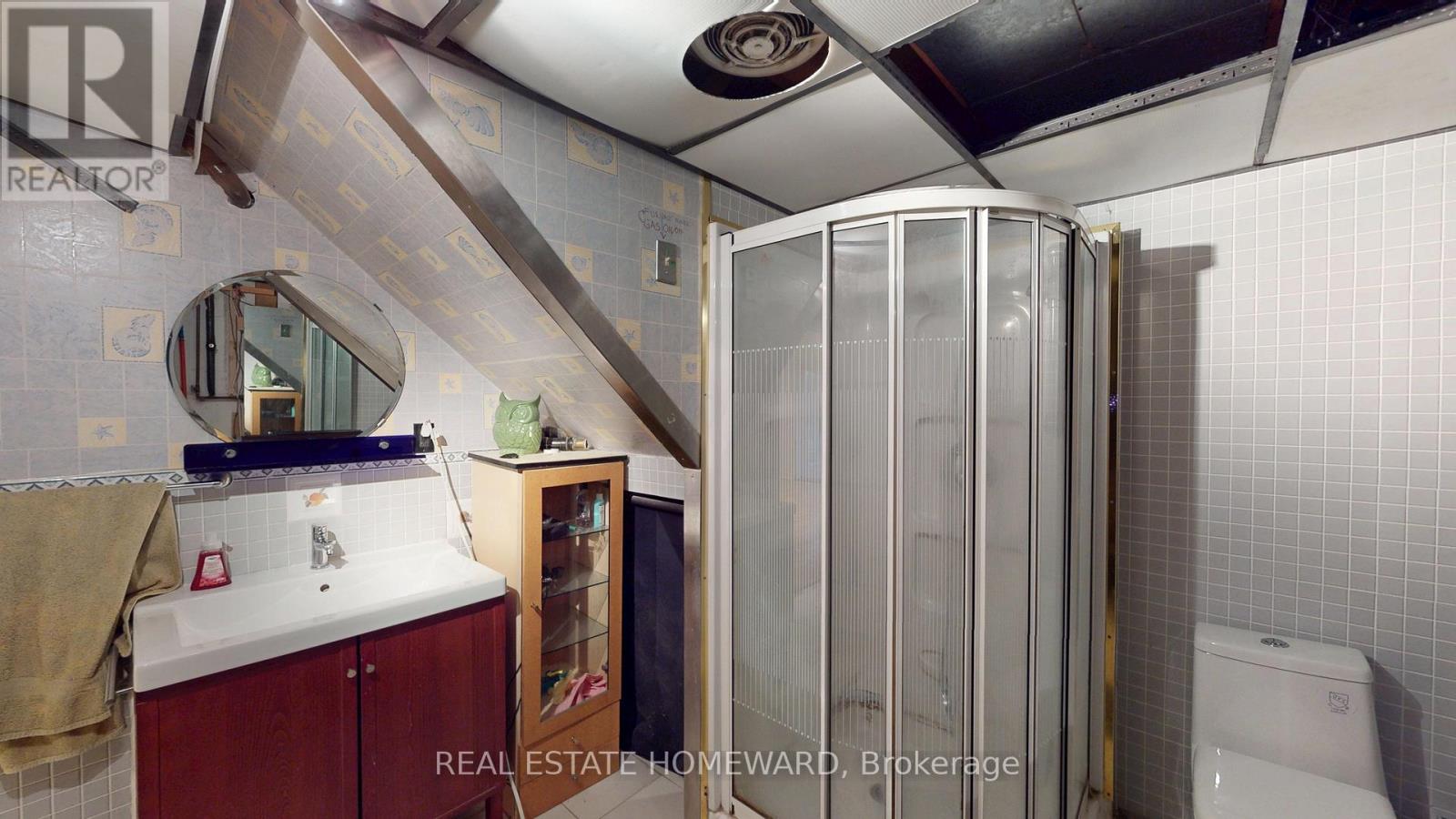 112 Benjamin Boake Trail, Toronto, Ontario  M3J 3C4 - Photo 19 - W12588504