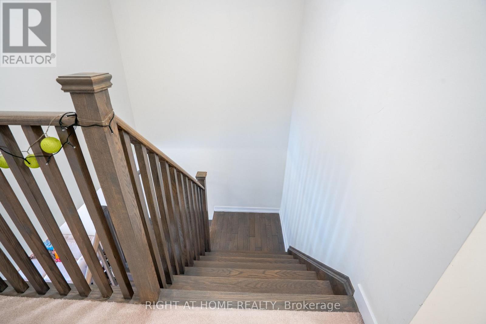 40 Hedges Crescent, Hamilton, Ontario  L8J 0K8 - Photo 11 - X12588494