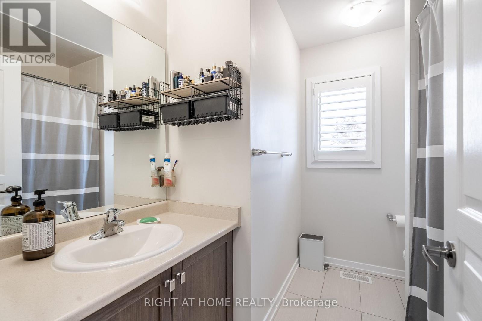 40 Hedges Crescent, Hamilton, Ontario  L8J 0K8 - Photo 21 - X12588494