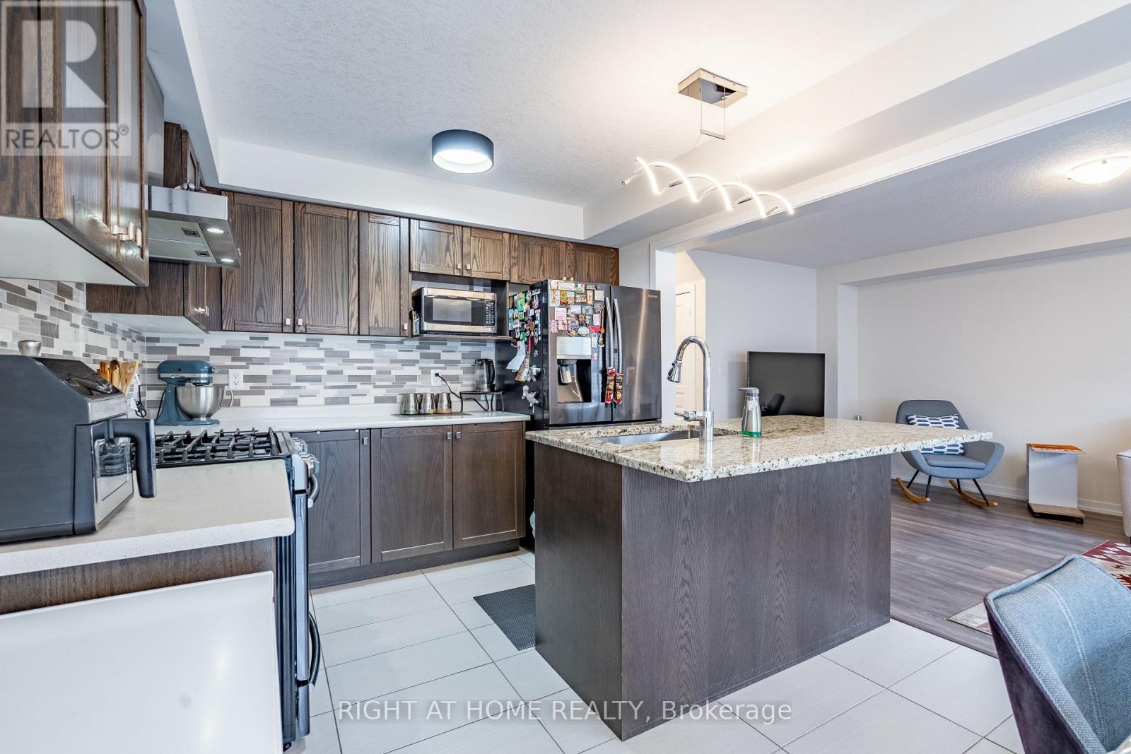 40 Hedges Crescent, Hamilton, Ontario  L8J 0K8 - Photo 30 - X12588494