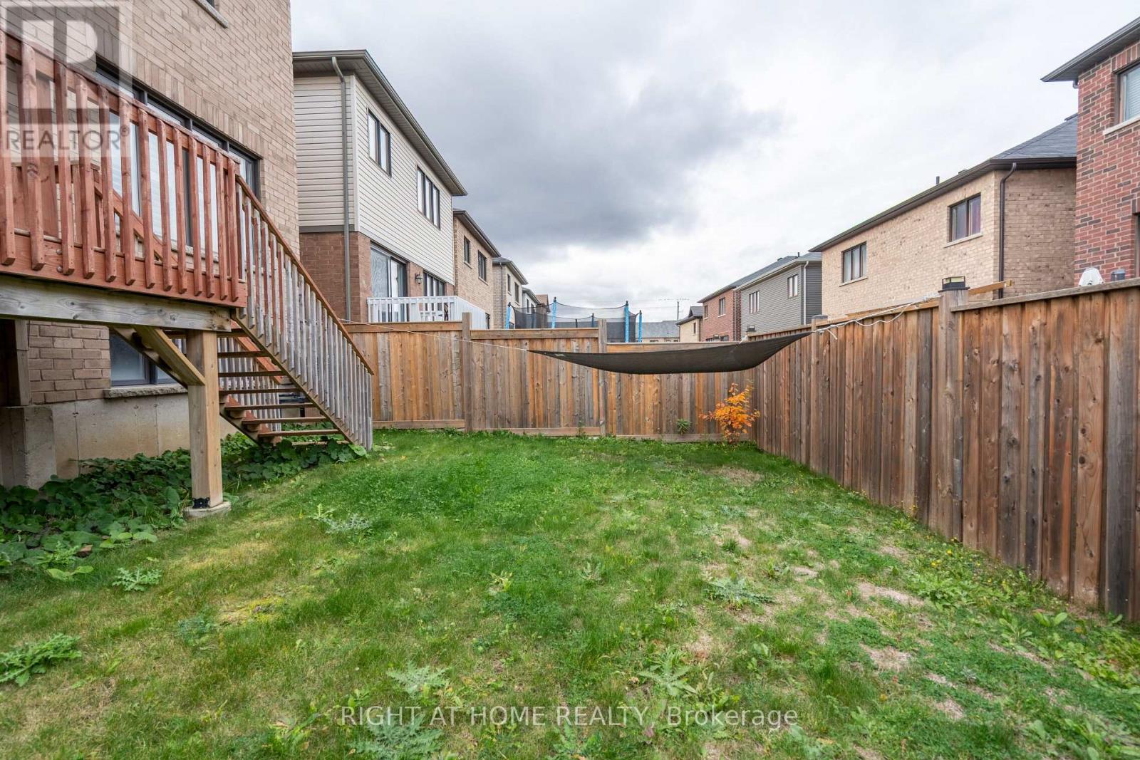40 Hedges Crescent, Hamilton, Ontario  L8J 0K8 - Photo 6 - X12588494