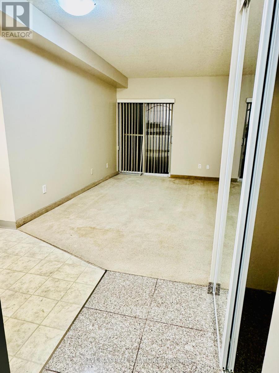 804 - 274 Erb Street W, Waterloo, Ontario N2L 1W2 - Photo 6 - X12588506