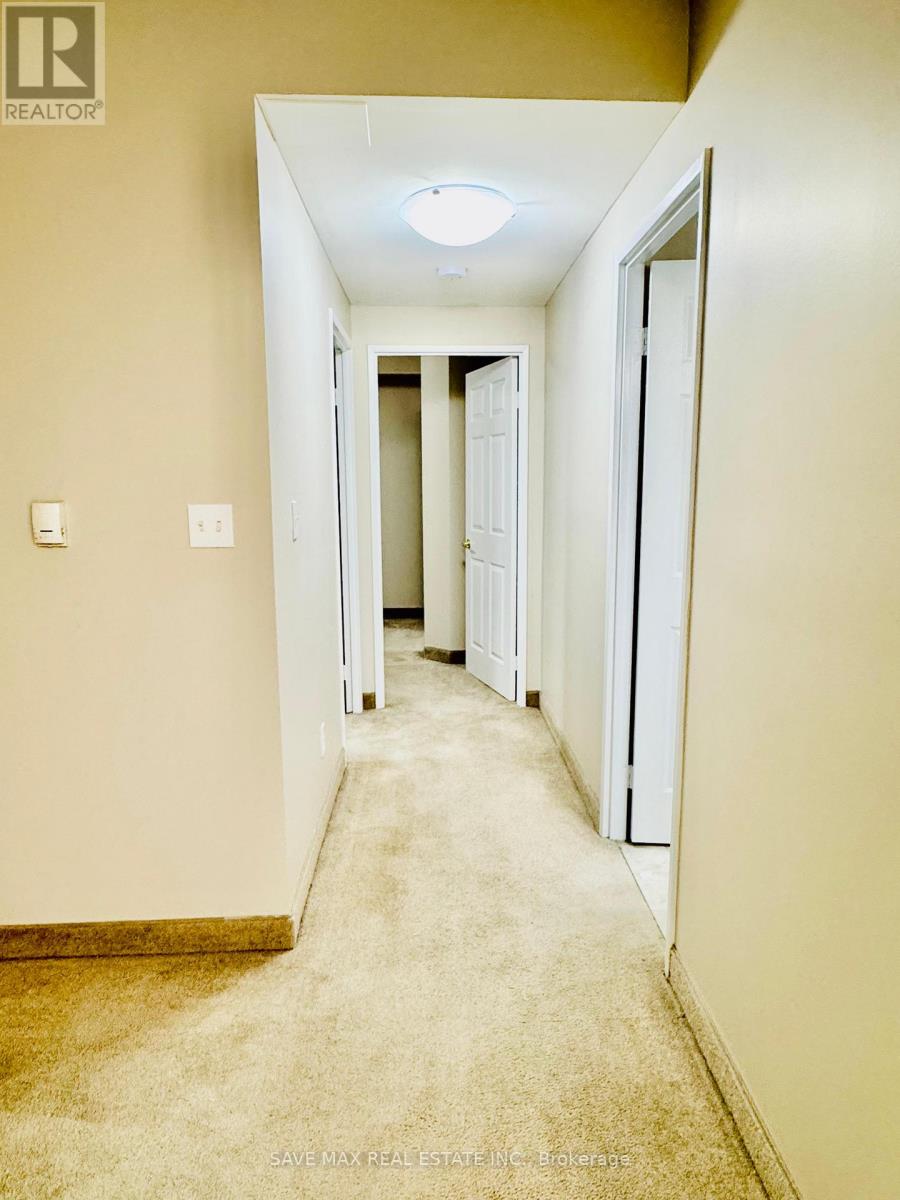 804 - 274 Erb Street W, Waterloo, Ontario N2L 1W2 - Photo 7 - X12588506