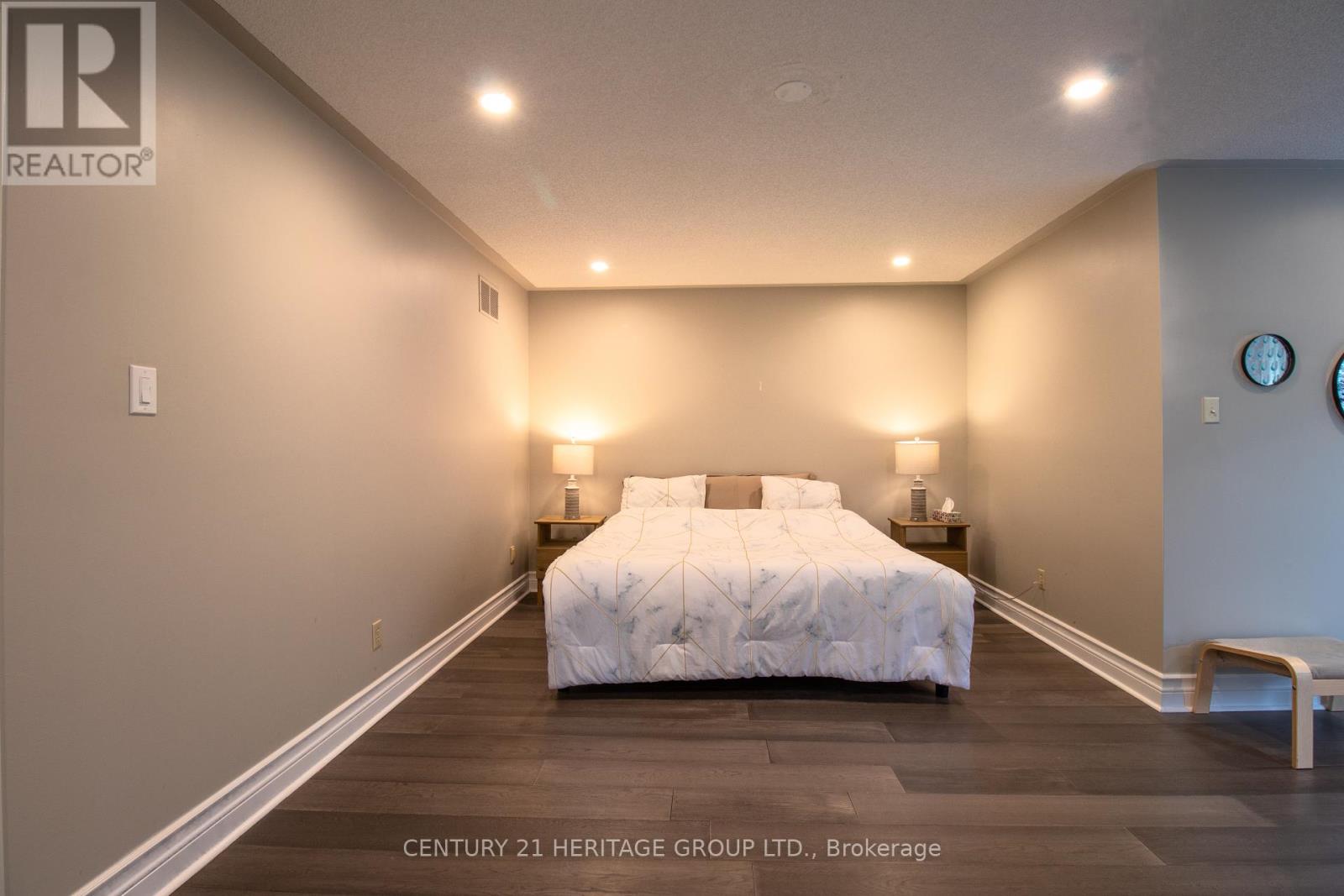 27 Charing Crescent, Aurora, Ontario  L4G 6P4 - Photo 23 - N12588544