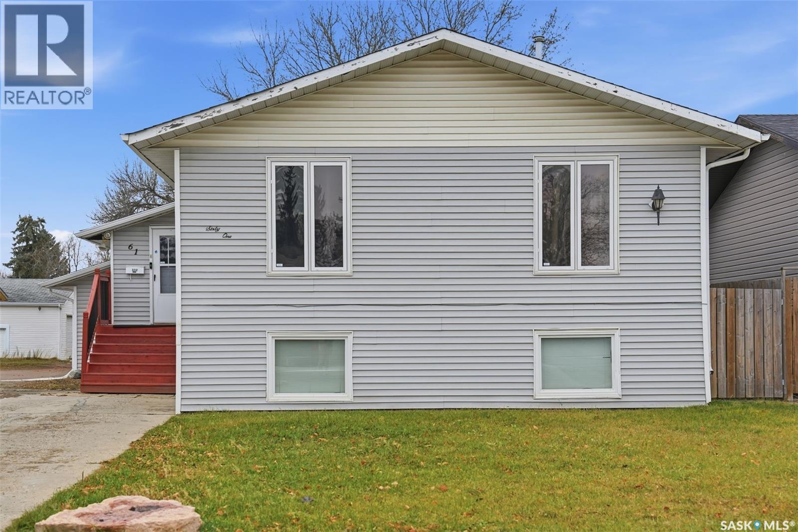 61 Moncton Place, Saskatoon, Saskatchewan  S7H 4J9 - Photo 2 - SK024840