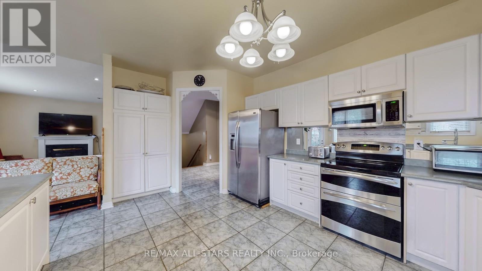 54 Bretton Circle, Markham, Ontario  L3S 3R1 - Photo 20 - N12586978