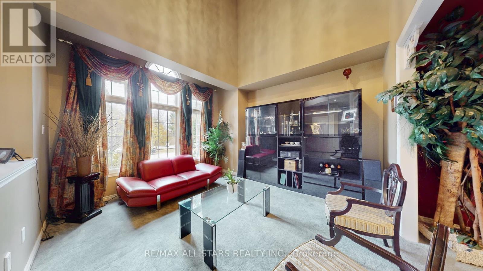 54 Bretton Circle, Markham, Ontario  L3S 3R1 - Photo 5 - N12586978