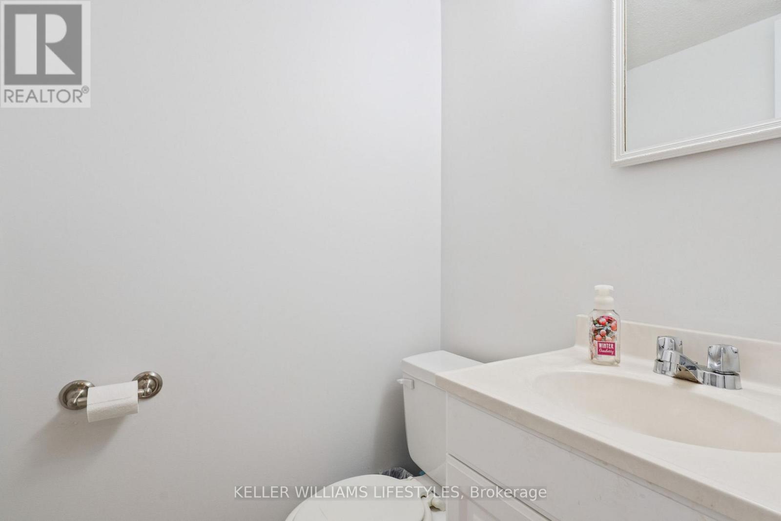 Photo 21 of 42 for 345 Everglade Crescent