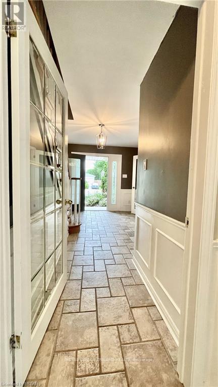 Main Level & Second Floor - 867 Viscount Road S, London South, Ontario  N6J 2C7 - Photo 11 - X12588564