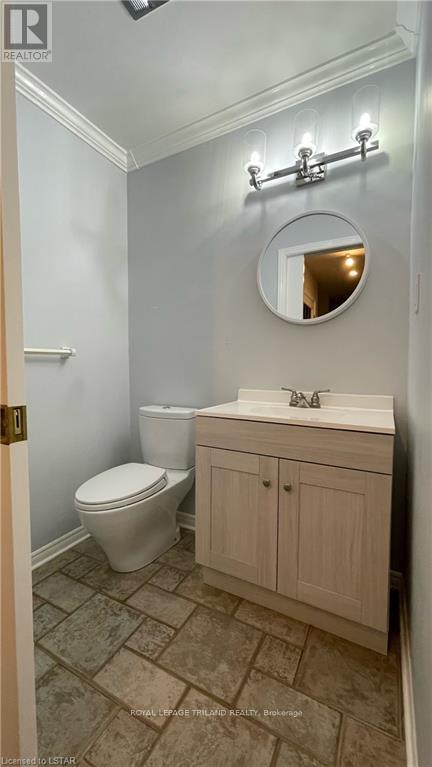 Main Level & Second Floor - 867 Viscount Road S, London South, Ontario  N6J 2C7 - Photo 12 - X12588564