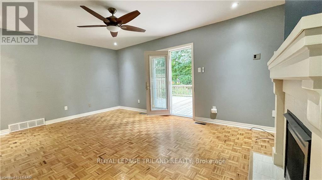 Main Level & Second Floor - 867 Viscount Road S, London South, Ontario  N6J 2C7 - Photo 14 - X12588564