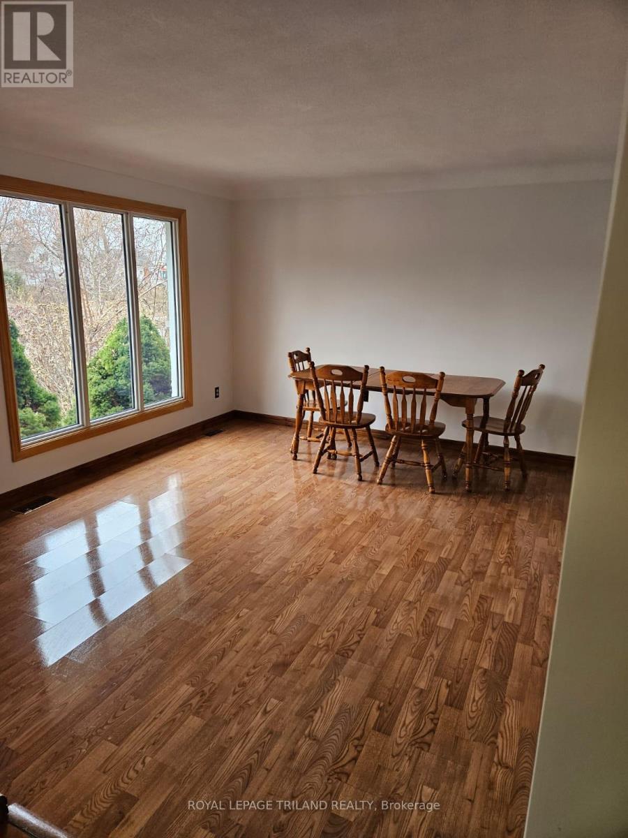 17 CLEMENS STREET, London East, Ontario