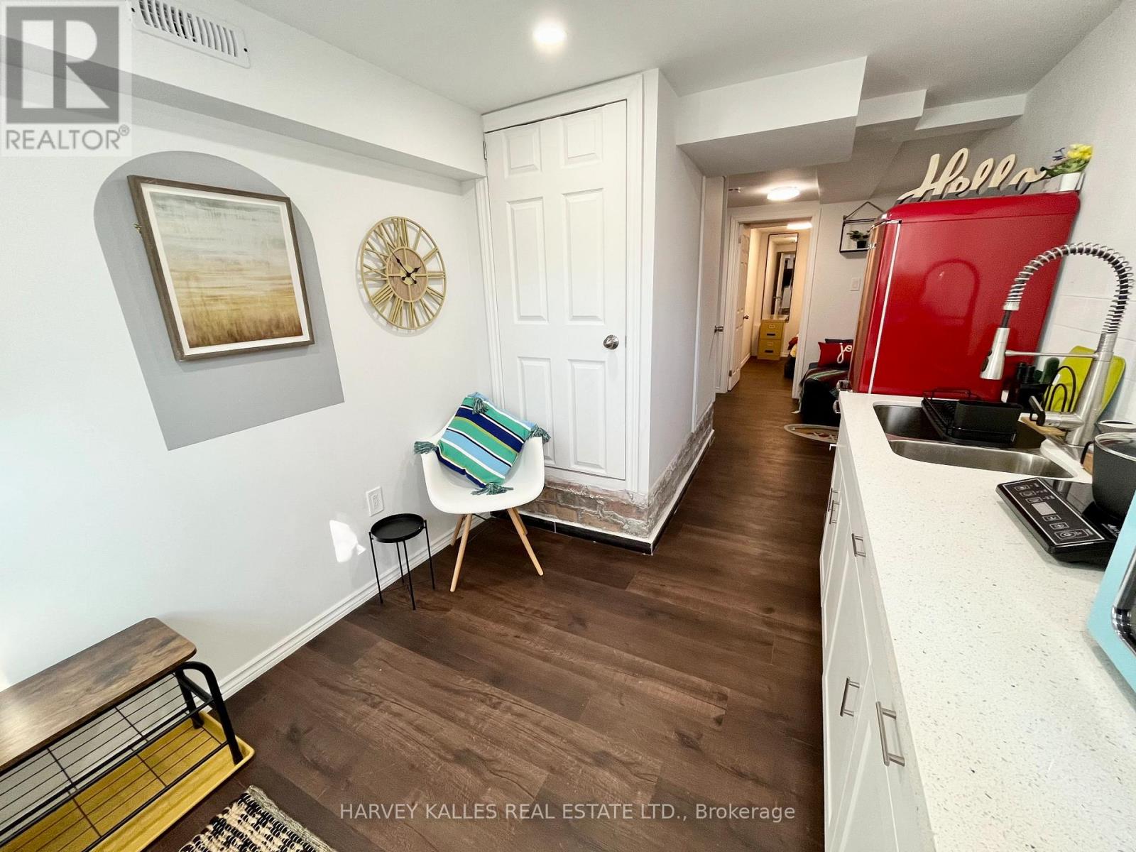 Lower - 26 Leyton Avenue, Toronto, Ontario M1L 3T4 - Photo 2 - E12588566