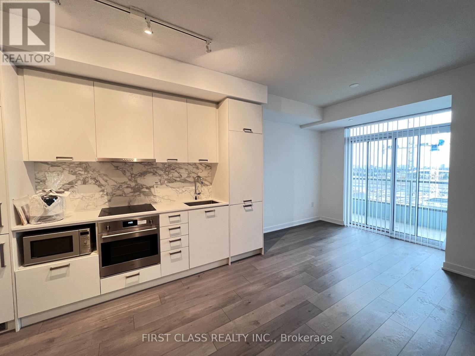 610 - 10 Honeycrisp Crescent, Vaughan, Ontario  L4K 5Z8 - Photo 13 - N12588546