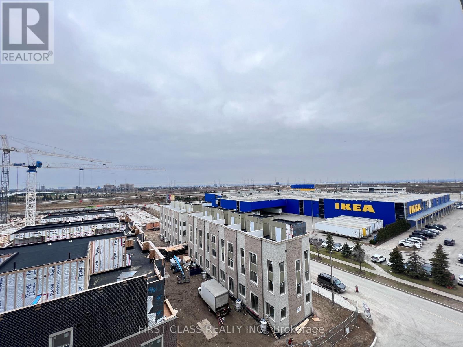 610 - 10 Honeycrisp Crescent, Vaughan, Ontario  L4K 5Z8 - Photo 2 - N12588546