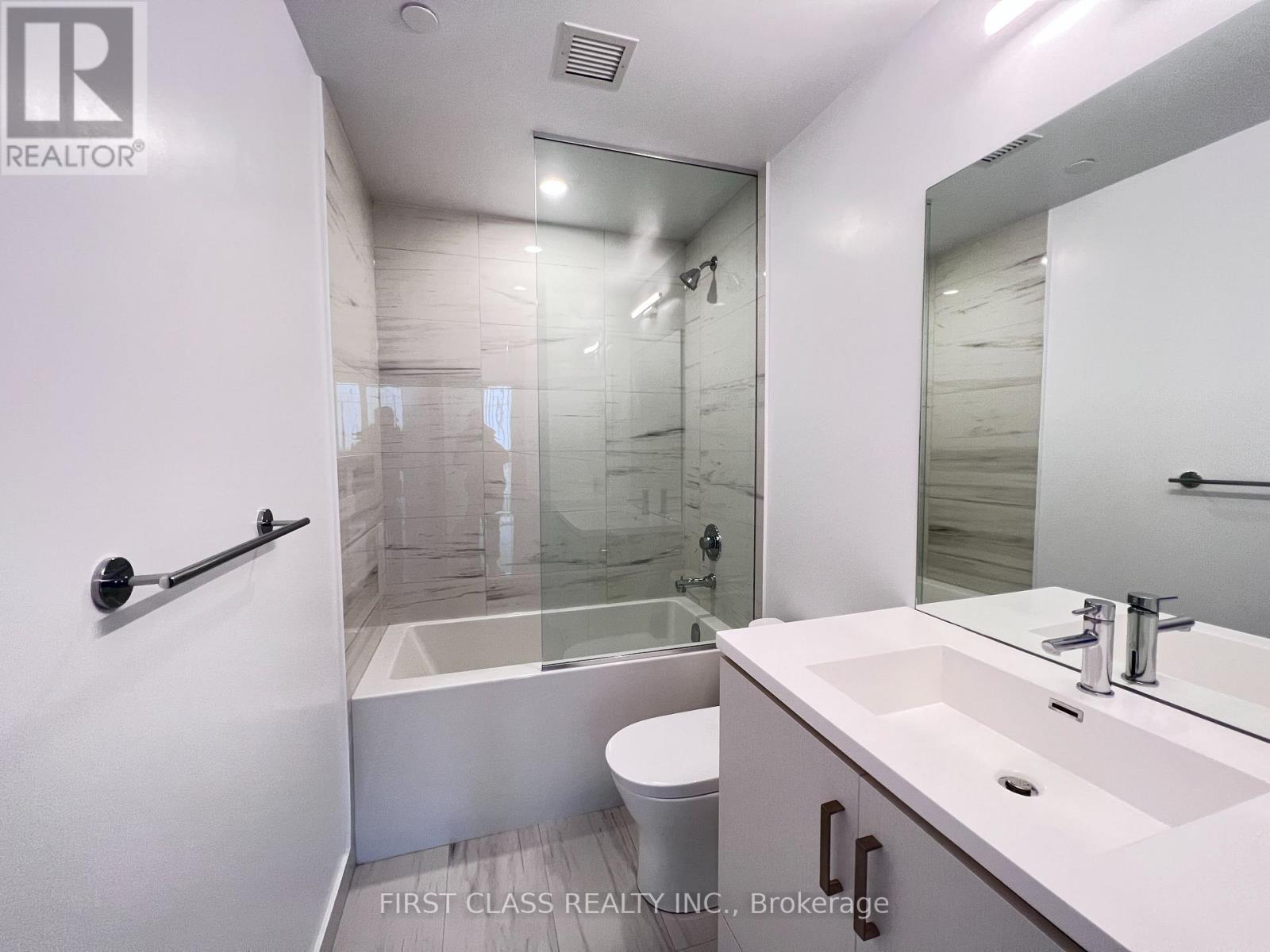 610 - 10 Honeycrisp Crescent, Vaughan, Ontario  L4K 5Z8 - Photo 21 - N12588546