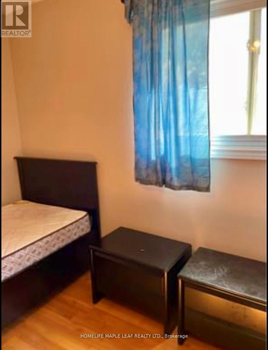 78 Prouse Drive, Brampton, Ontario  L6V 3A8 - Photo 9 - W12588560