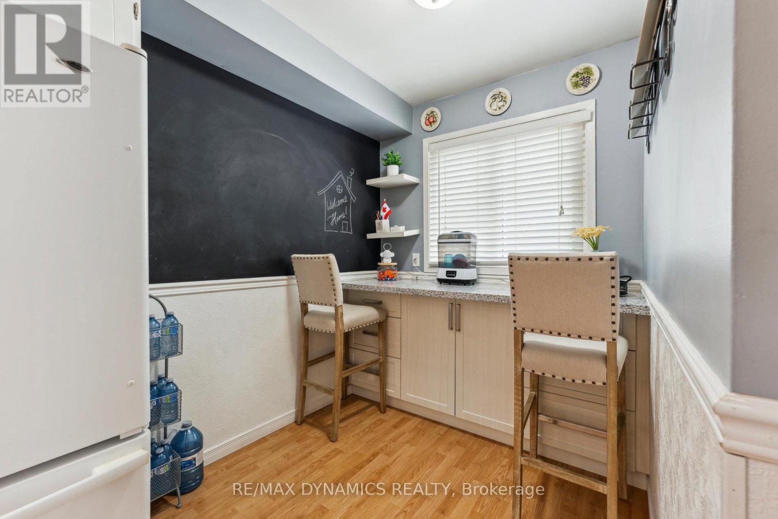 82 Lynden Circle, Halton Hills, Ontario  L7G 4Y8 - Photo 11 - W12588576