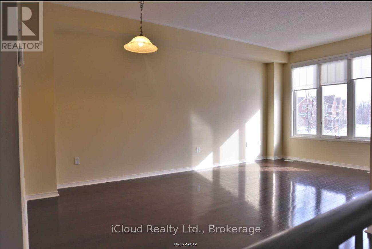 2 - 3215 Thomas Street, Mississauga, Ontario  L5M 0M1 - Photo 3 - W12588578