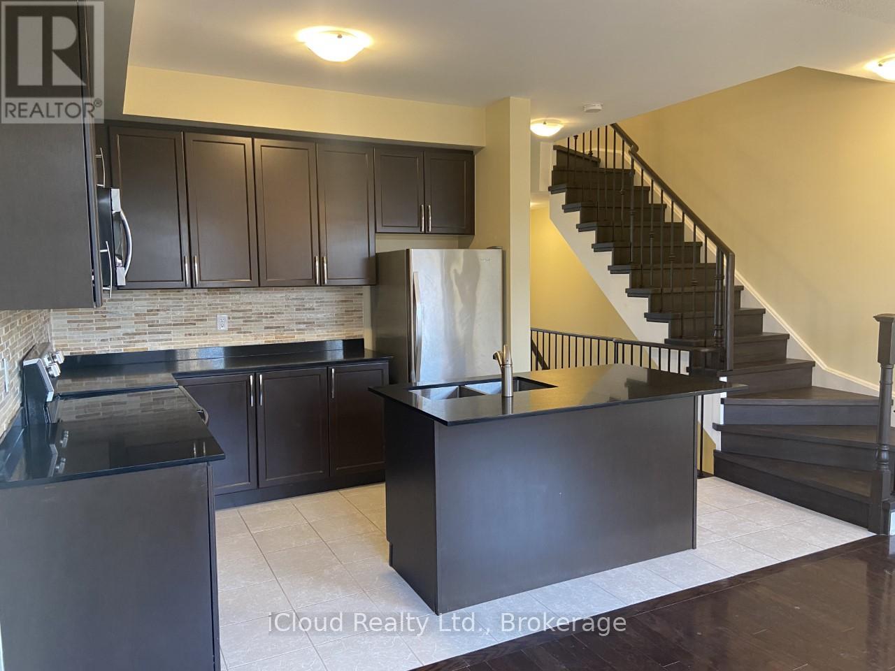 2 - 3215 Thomas Street, Mississauga, Ontario  L5M 0M1 - Photo 6 - W12588578