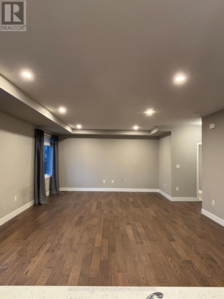 40 - 1960 Dalmagarry Road, London North, Ontario  N6G 0T8 - Photo 12 - X12461824