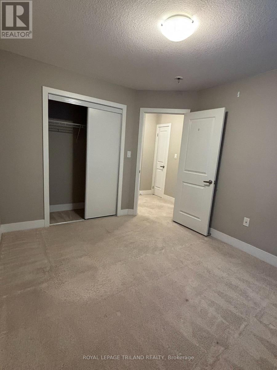 40 - 1960 Dalmagarry Road, London North, Ontario  N6G 0T8 - Photo 19 - X12461824