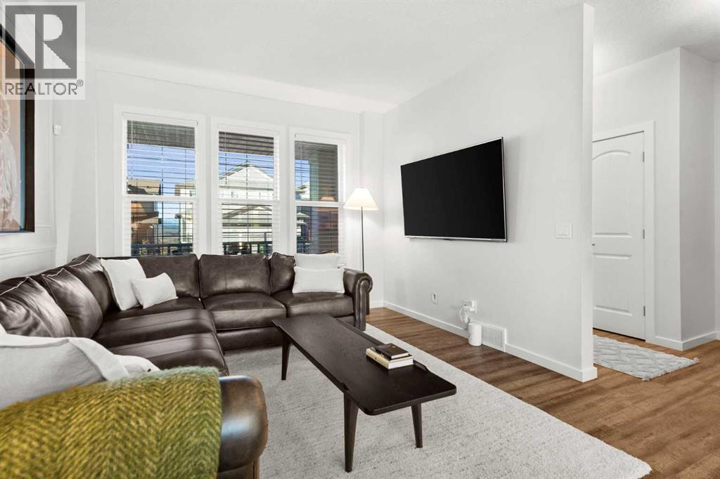 128 Heritage Heights, Cochrane, Alberta  T4C 2R5 - Photo 7 - A2268317