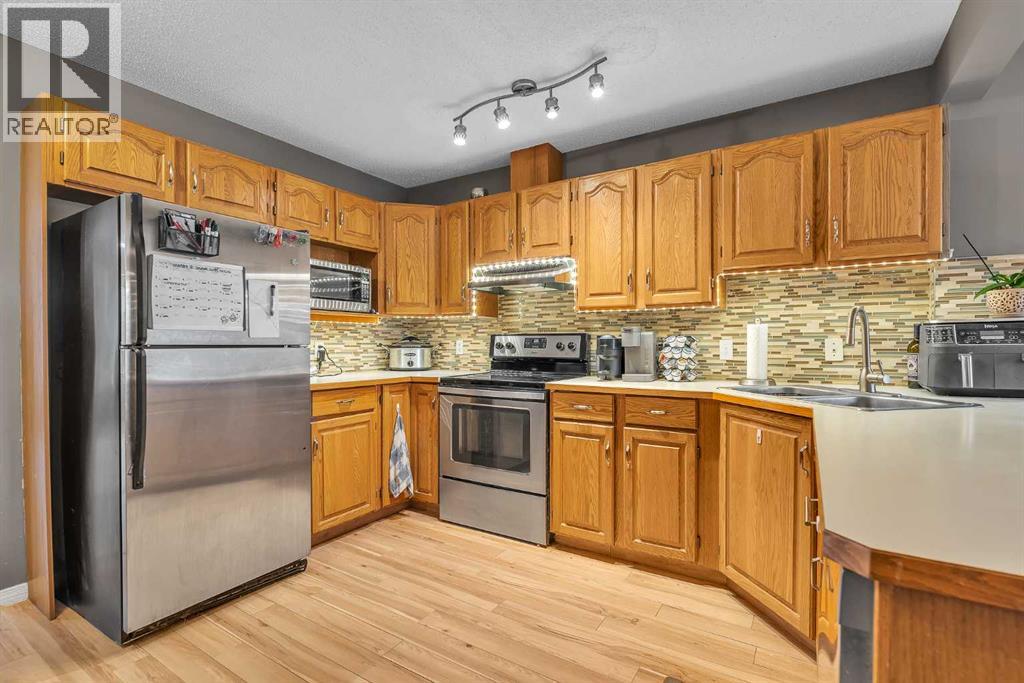 250 Scenic Acres Terrace Nw, Calgary, Alberta  T3L 1Y4 - Photo 5 - A2270509