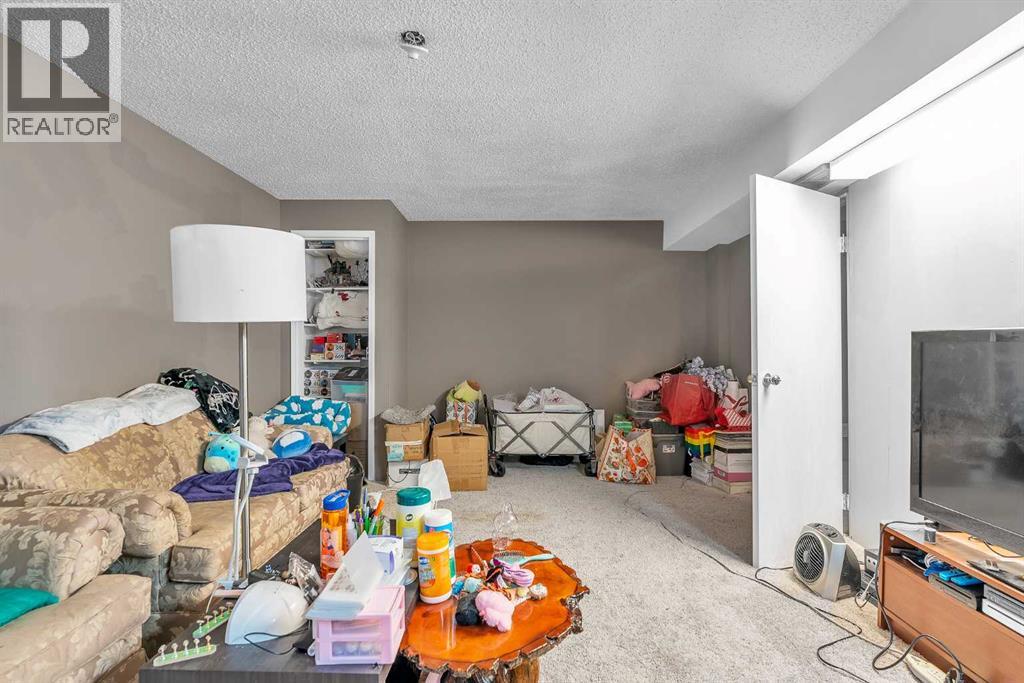 250 Scenic Acres Terrace Nw, Calgary, Alberta  T3L 1Y4 - Photo 32 - A2270509