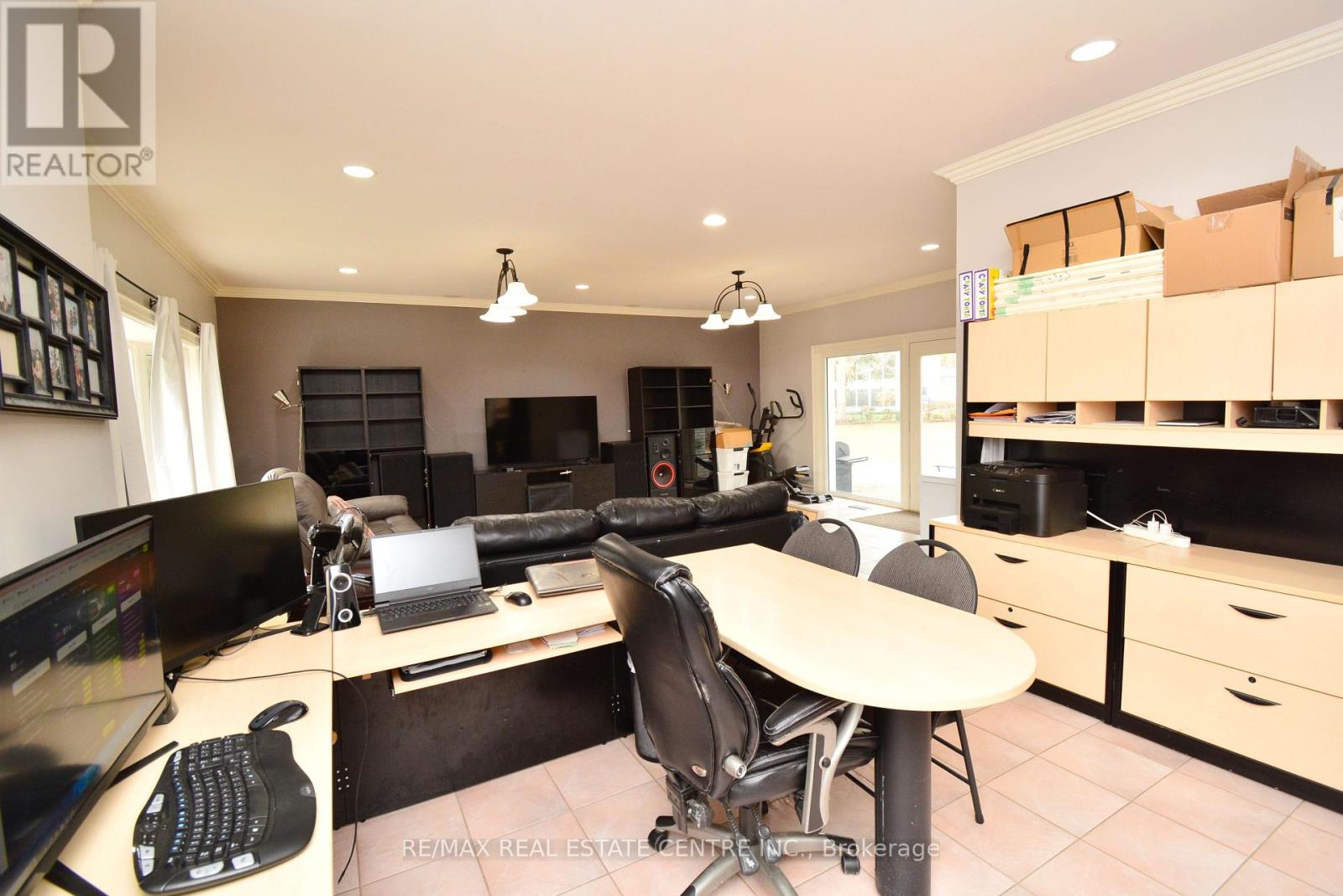 20 Crescent Hill Drive N, Brampton, Ontario  L6S 1C7 - Photo 11 - W12588524