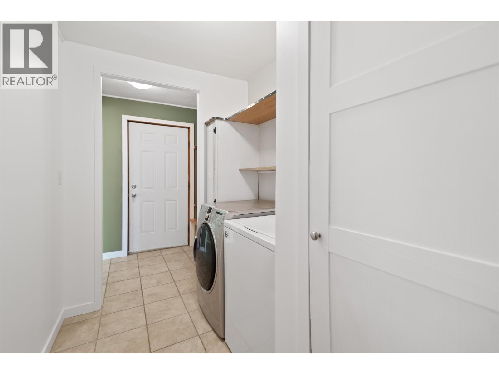 786 Creekside Crescent, Gibsons, British Columbia  V0N 1V9 - Photo 7 - R3063274